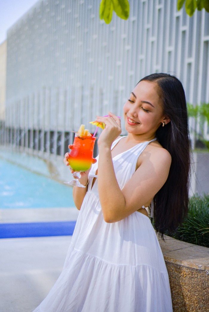 Outdoor heated pool and Zabana Bar
